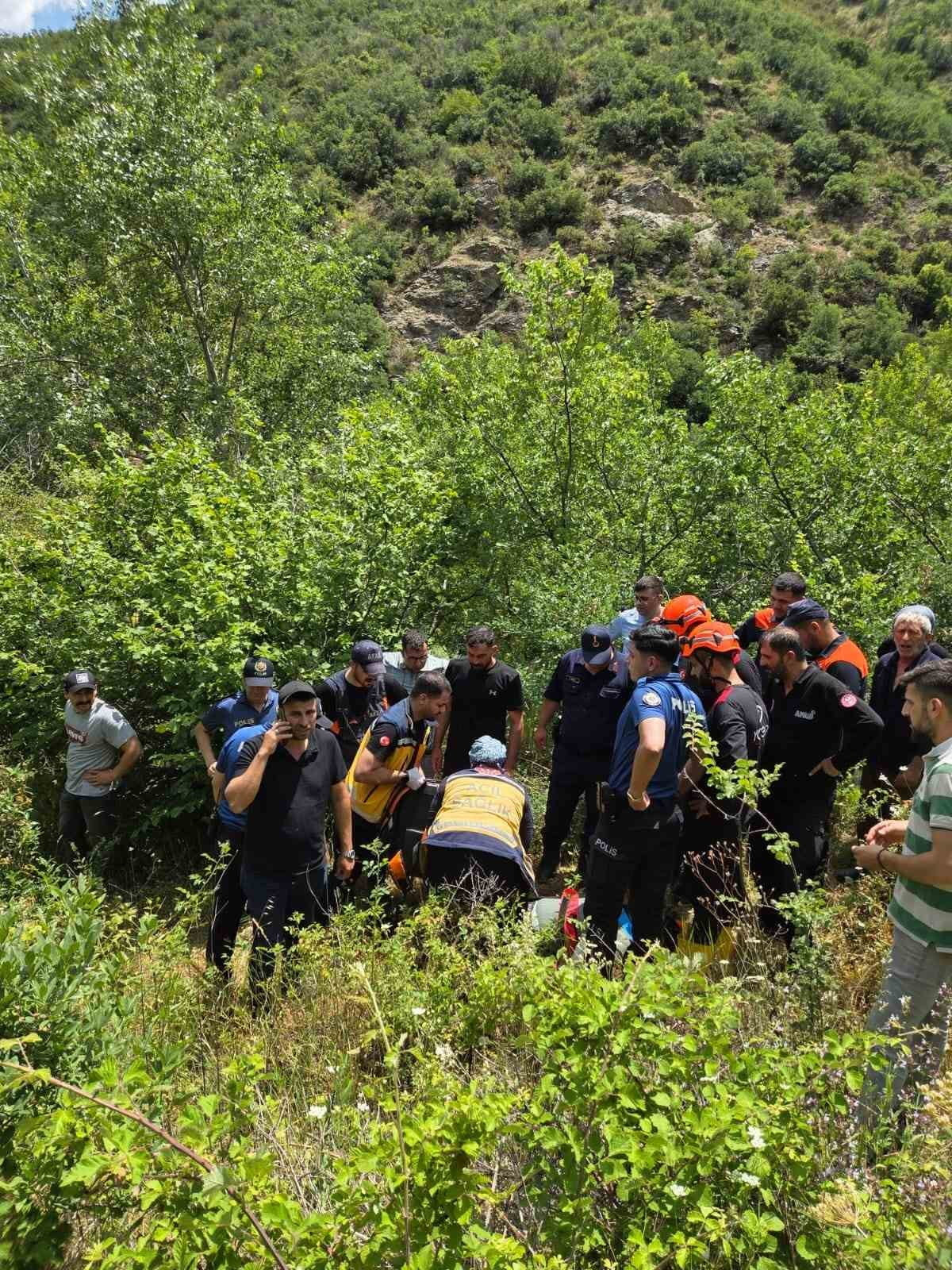 AKŞEHİR İLÇESİNDE 3 GÜNDÜR KAYIP OLARAK ARANAN KADIN ORMANLIK ALANDA SAĞ OLARAK BULUNDU.