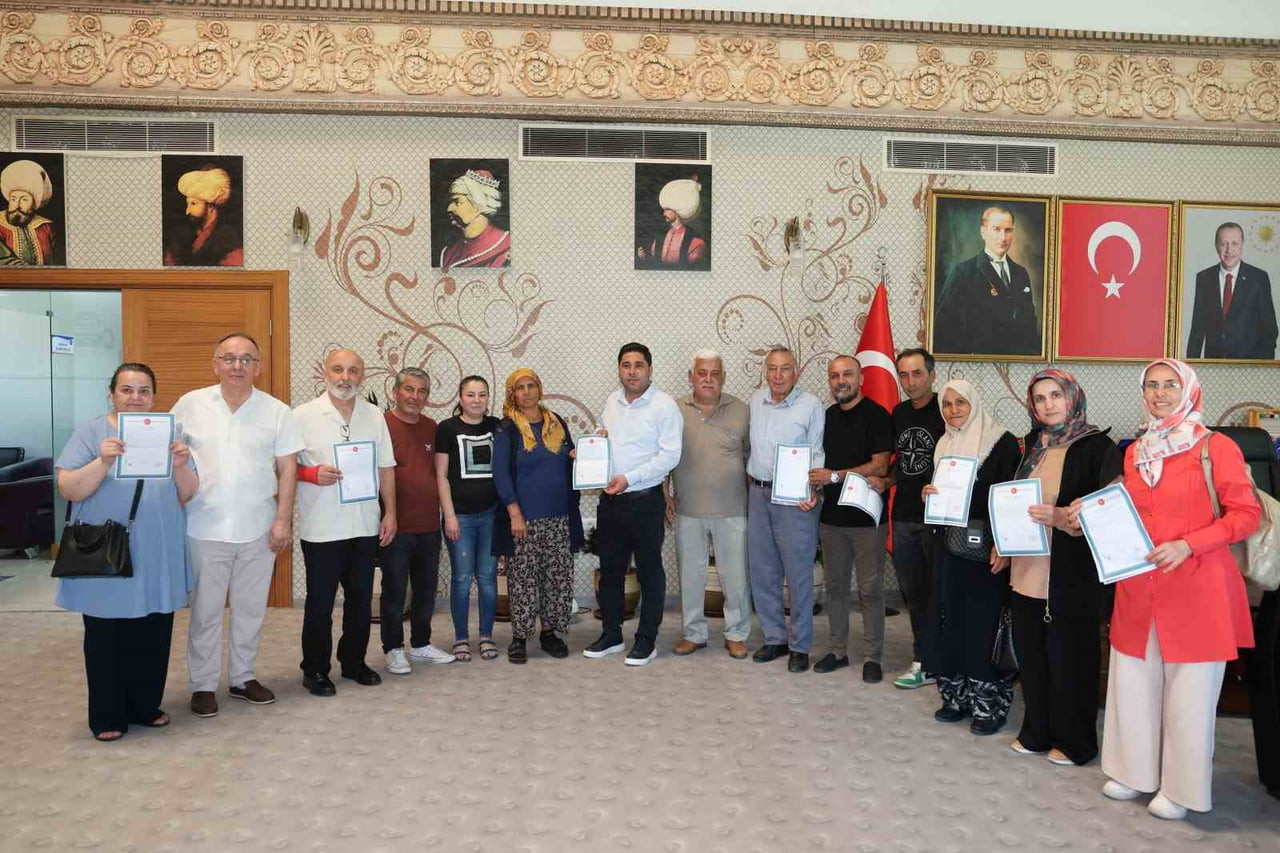 AKSU BELEDİYESİ, MÜLKİYET SORUNLARININ ÇÖZÜMÜNE YÖNELİK ÇALIŞMALARINA DEVAM EDEREK VATANDAŞLARI...