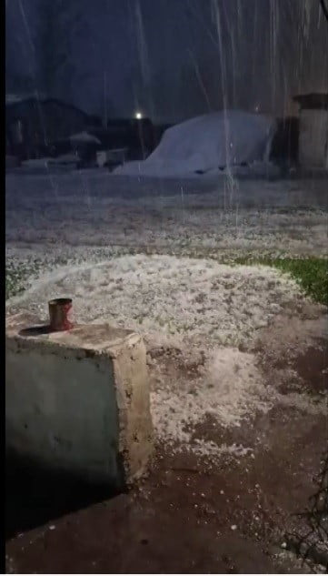AKYAKA'DA GECE YARISI ETKİLİ OLAN ŞİDDETLİ DOLU YAĞIŞI, KÖY HALKINA KORKU DOLU ANLAR...