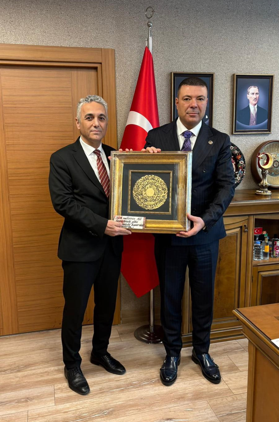 AL-KON KONFEDERASYONU VE HEKİMSEN SENDİKASI GENEL BAŞKANI UZM. DR. ADİL KURBAN (SOLDA), MHP GENEL...