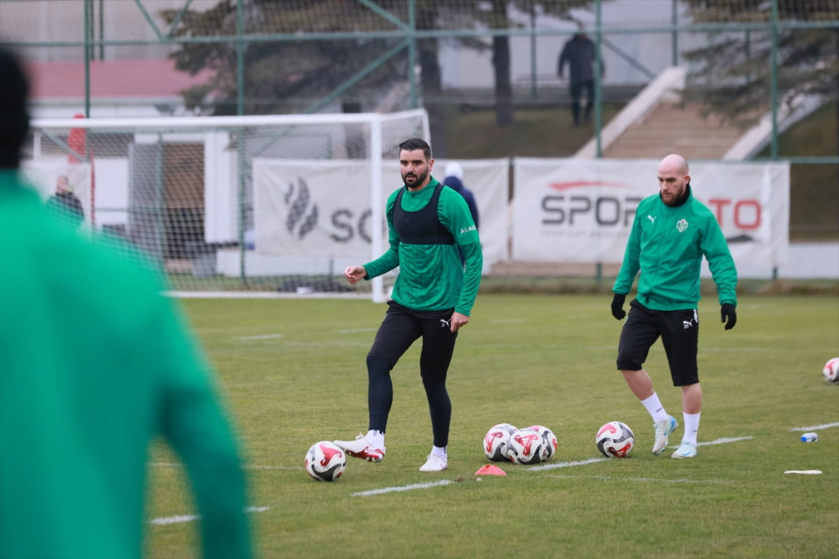 Alagöz Holding Iğdır FK, ligin 23. haftasında karşılaşacağı Manisa FK maçının hazırlıklarına...