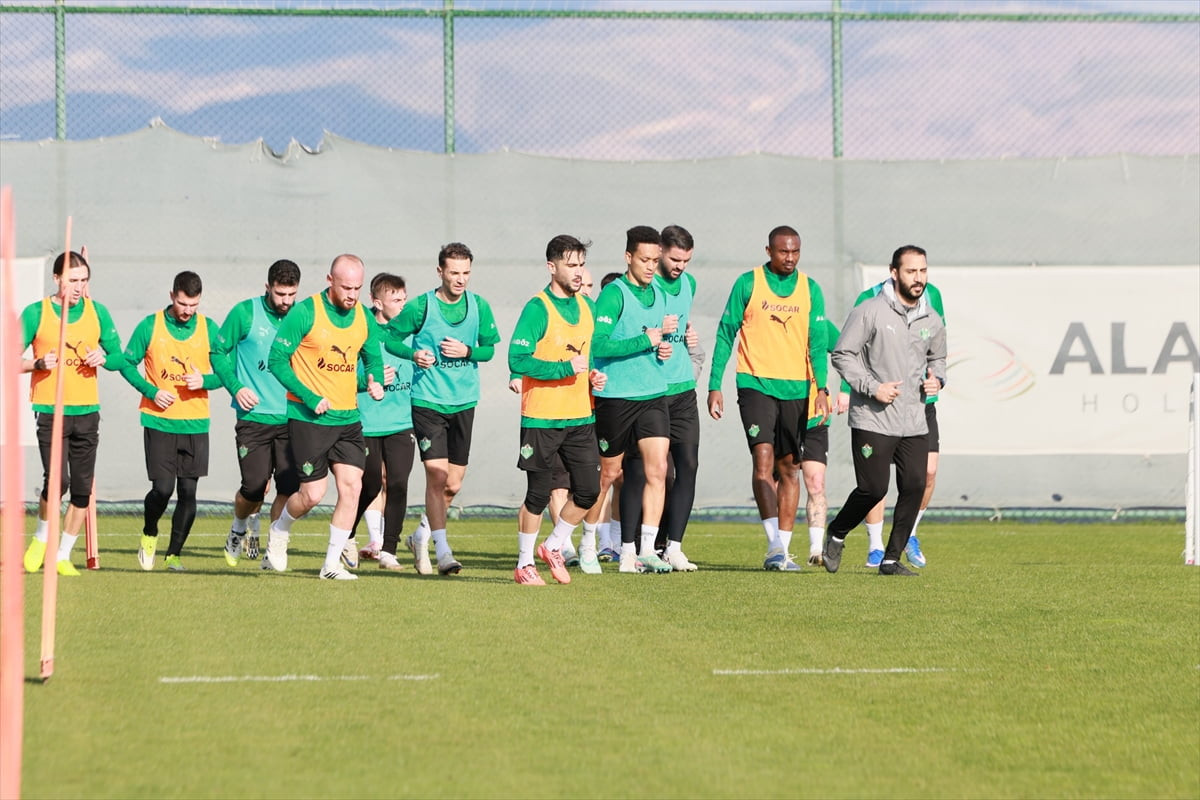 Alagöz Holding Iğdır FK, Trendyol 1. Lig'in 33. haftasında Erzurumspor FK ile yapacağı maçın...