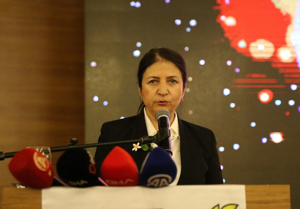 Alanya Gazeteciler Cemiyeti (AGC) tarafından 19'uncusu düzenlenen Medya Başarı Ödülleri törenle...