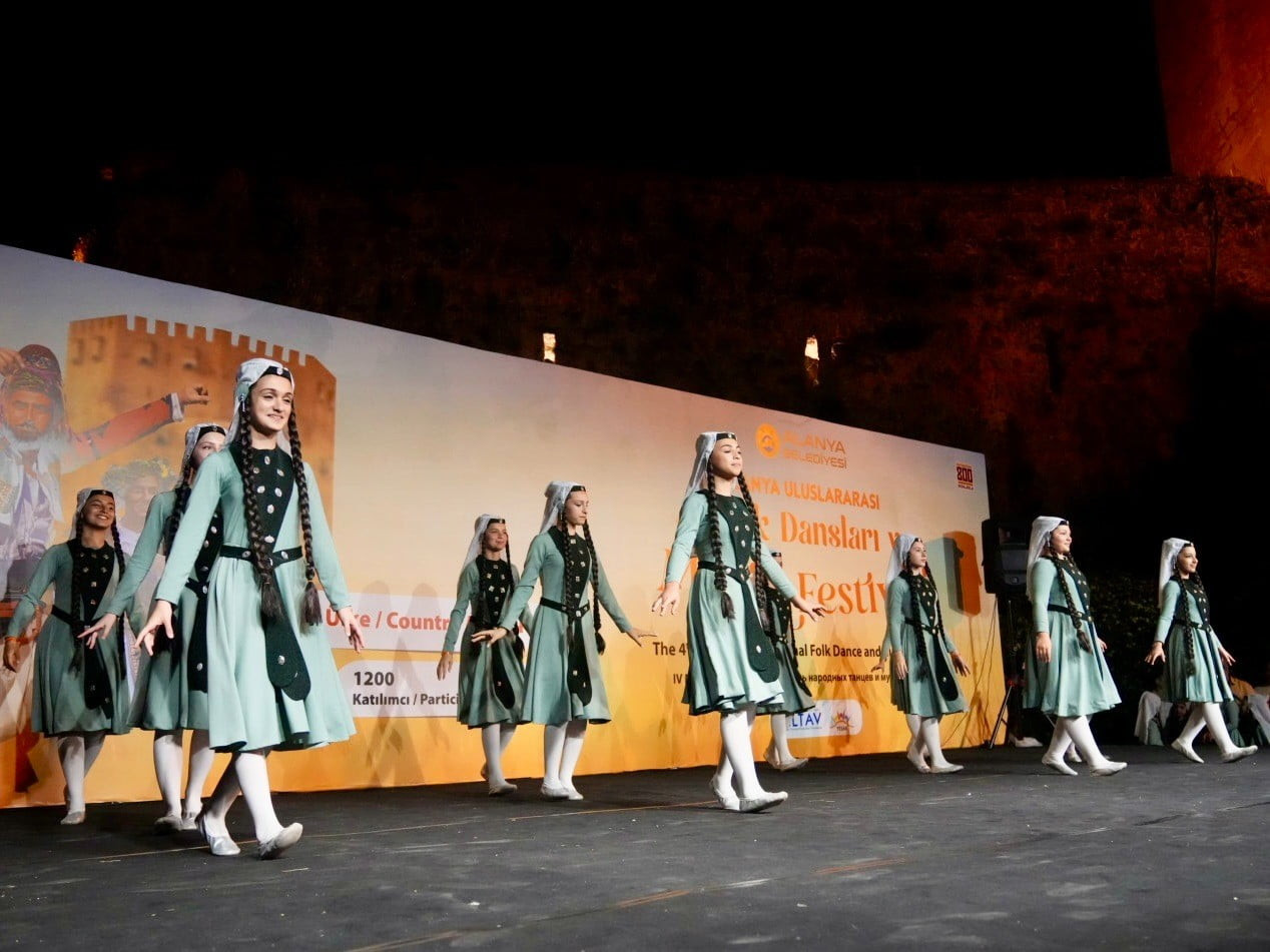 ALANYA ULUSLARARASI 4. HALK DANSLARI VE MÜZİK FESTİVALİ BAŞLADI.