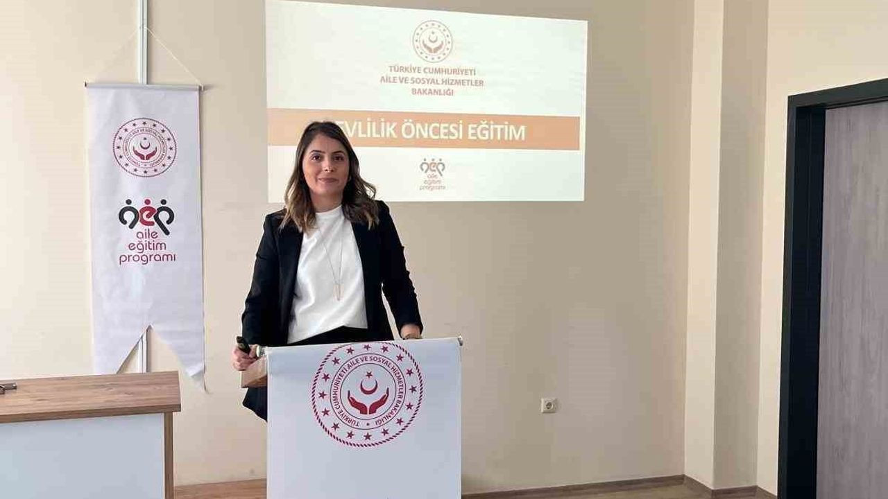 Alaşehir'de Evlilik Öncesi Eğitim Programları Devam Ediyor