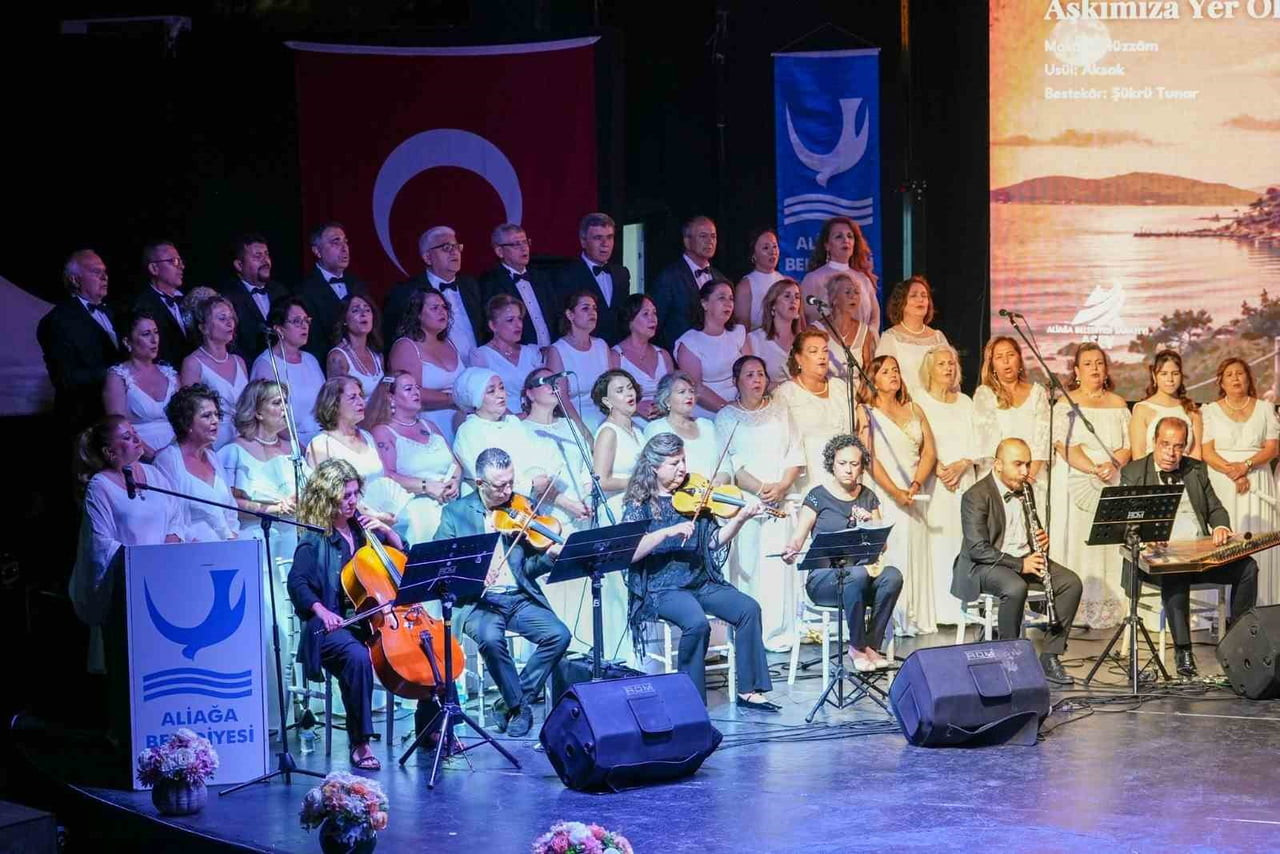 ALİAĞA BELEDİYESİ SANAT EVİ (ASEV) SANAT GÜNLERİ KAPSAMINDA DÜZENLENEN KONSER, SANATSEVERLERE...