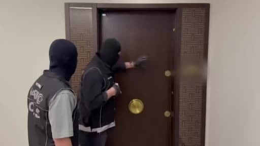 Almanya tarafından "difüzyon mesajı" ile uluslararası seviyede aranan uyuşturucu kartelinin...
