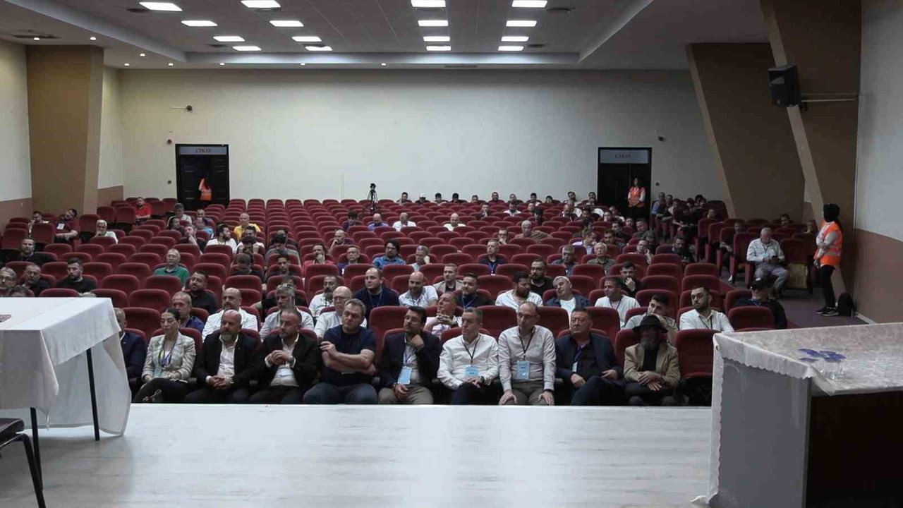ALTAY’DA YAPILAN GENEL KURULDA YÖNETİME ADAY ÇIKMAZKEN, BAŞKANLIK SEÇİMİ İLERİ BİR TARİHE...