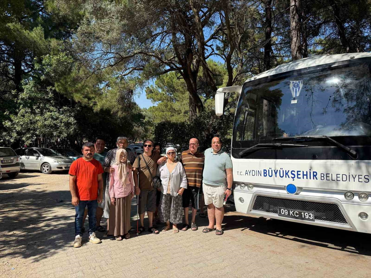 ALTI NOKTA KÖRLER DERNEĞİ AYDIN ŞUBESİ TARAFINDAN DÜZENLENEN ETKİNLİKTE GÖRME ENGELLİ BİREYLER VE...