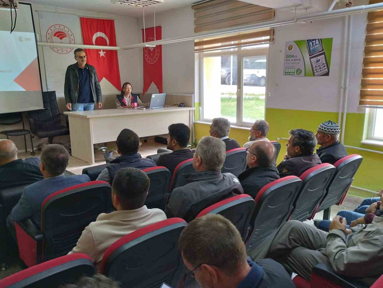 ALTINTAŞ’TA ÜRETİCİLERE "YETKİLENDİRİLMİŞ UYGULAYICI BELGESİ" EĞİTİMİ