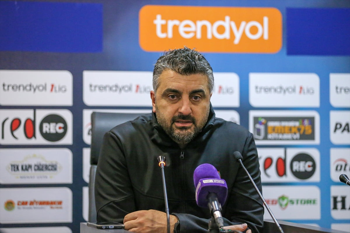 Amed Sportif Faaliyetler Teknik Direktörü Sinan Kaloğlu, maçın ardından düzenlenen basın...