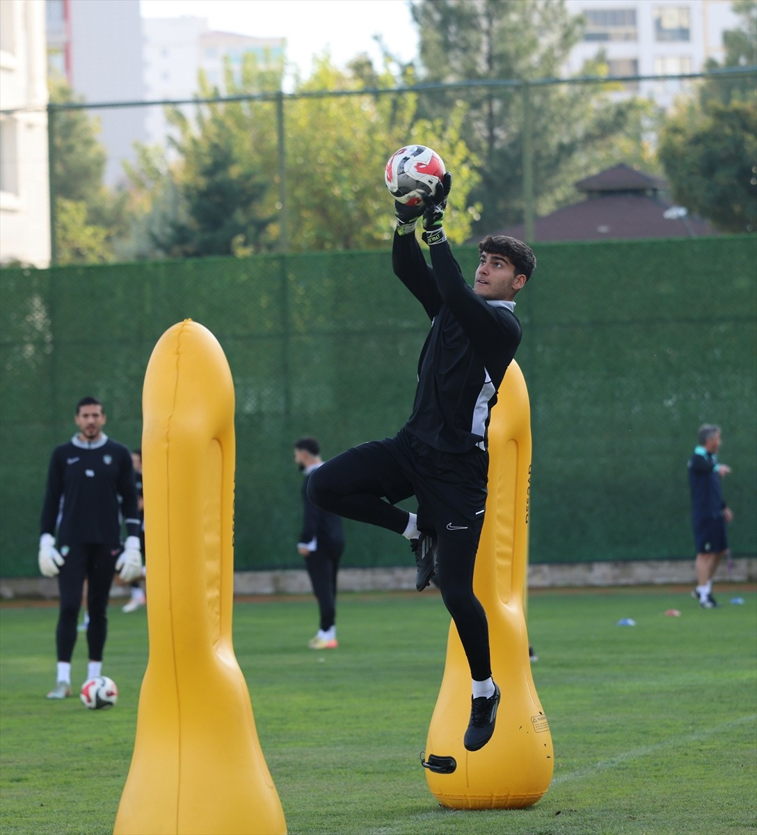 Amed Sportif Faaliyetler, Trendyol 1. Lig'in 14. haftasında deplasmanda Boluspor ile oynayacağı...