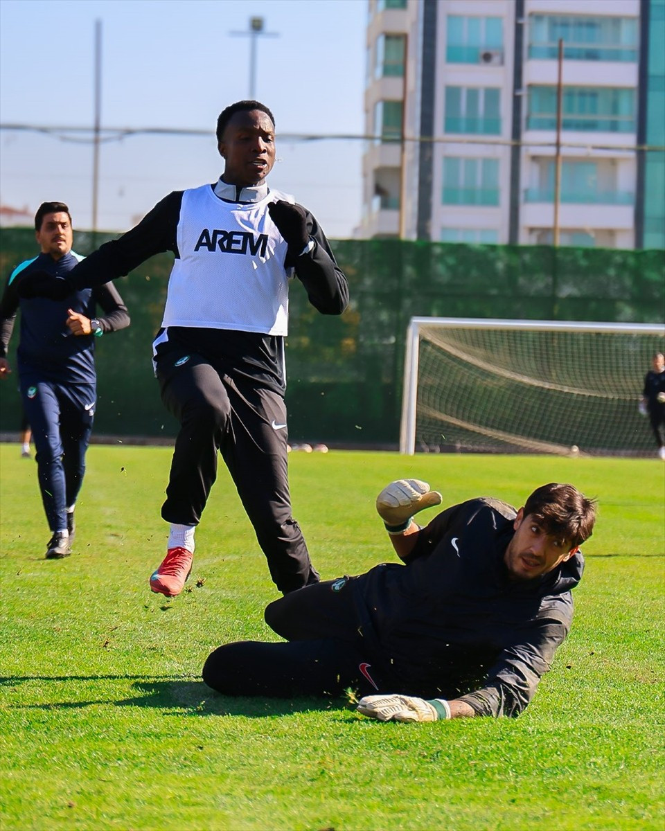 Amed Sportif Faaliyetler, Trendyol 1. Lig'in 16. haftasında deplasmanda Eminevim Ümraniyespor ile...