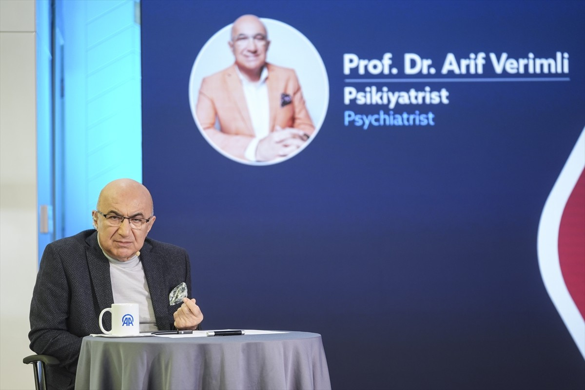 Anadolu Ajansı (AA) Akademi koordinasyonunda çalışanlara yönelik "Stres Yönetimi Eğitimi" verildi....