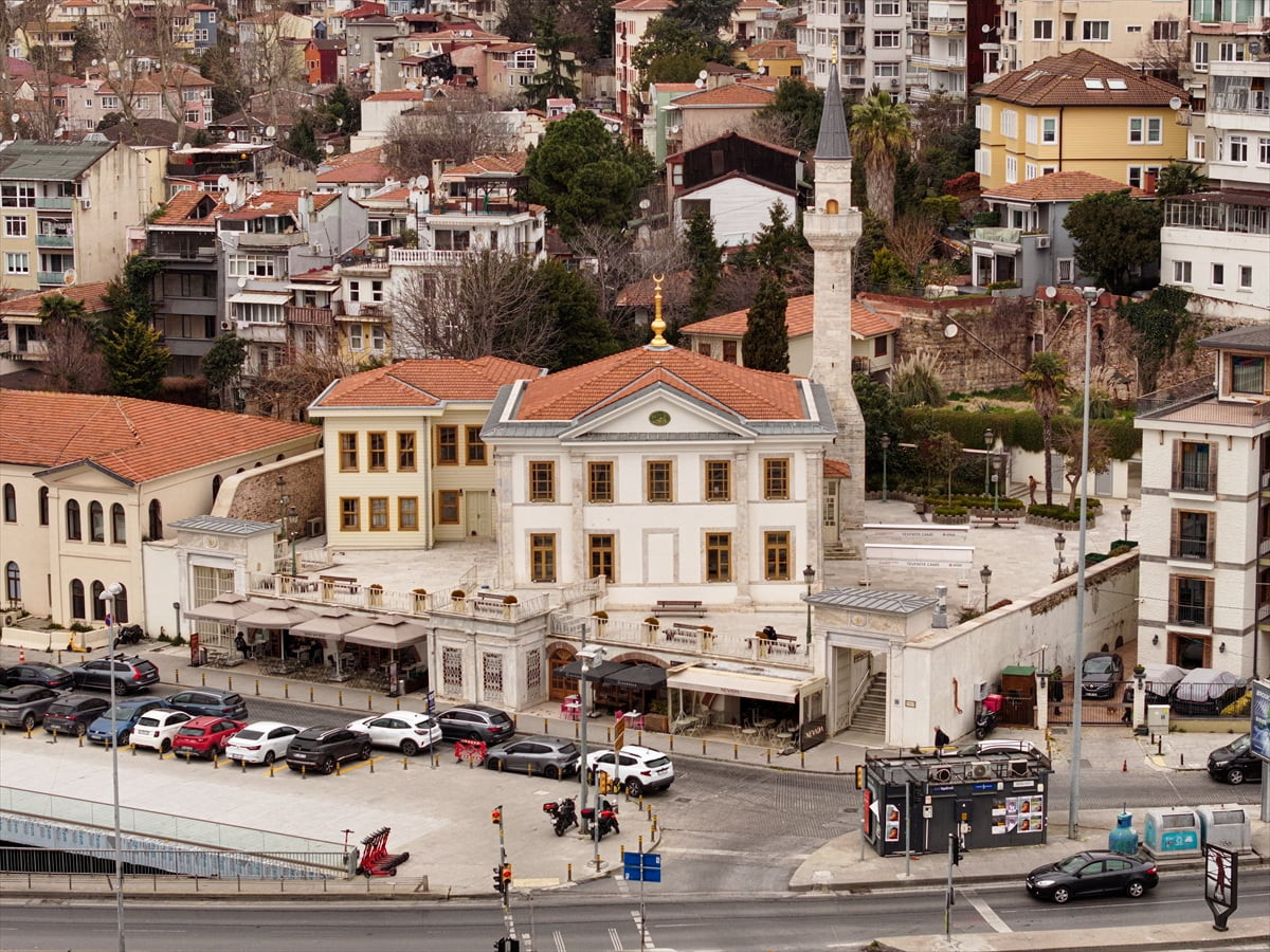 Anadolu Ajansının (AA) "İstanbul'un Selatin Camileri" dosya haberinin bu bölümünde, Boğaz...