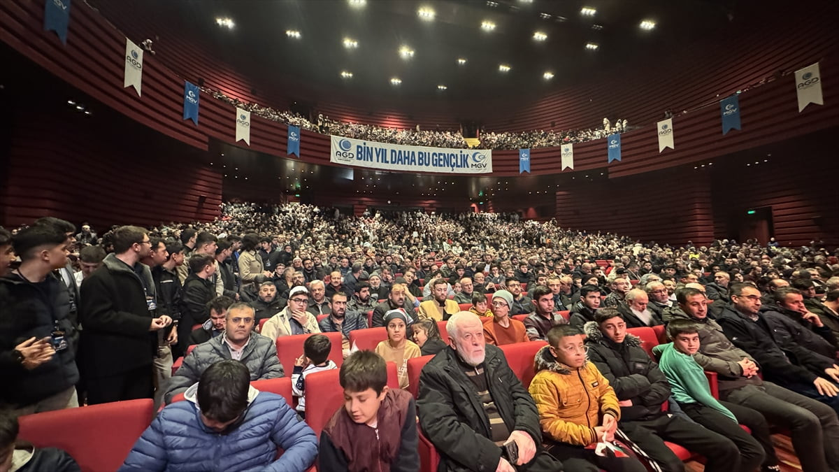 Anadolu Gençlik Derneği (AGD) Konya Şubesi tarafından Selçuklu Kongre Merkezi'nde "Mekke'nin Fethi...