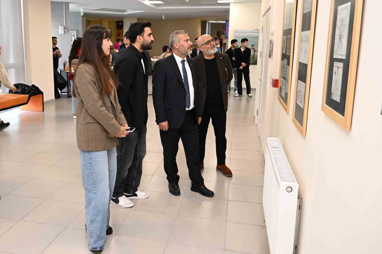 ANADOLU ÜNİVERSİTESİ REKTÖRÜ PROF. DR. YUSUF ADIGÜZEL, GÜZEL SANATLAR FAKÜLTESİ (GSF) BÜNYESİNDE...