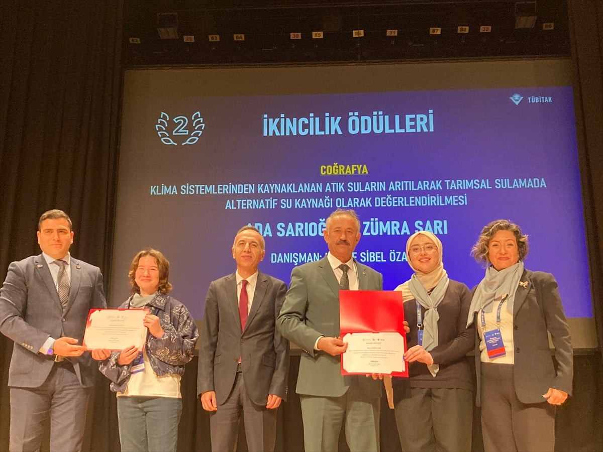 Anadolu Üniversitesinin ev sahipliğinde düzenlenen TÜBİTAK Bölge Ödül Töreni’nde dereceye giren...