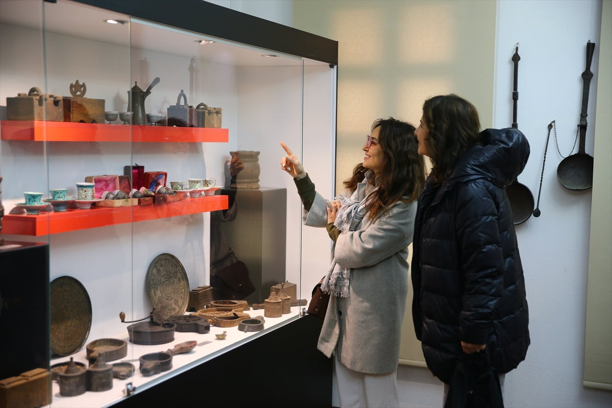 Anadolu'nun kahve kültürünün tanıtılması amacıyla Adana'nın Seyhan ilçesinde açılan Kahve Evi...