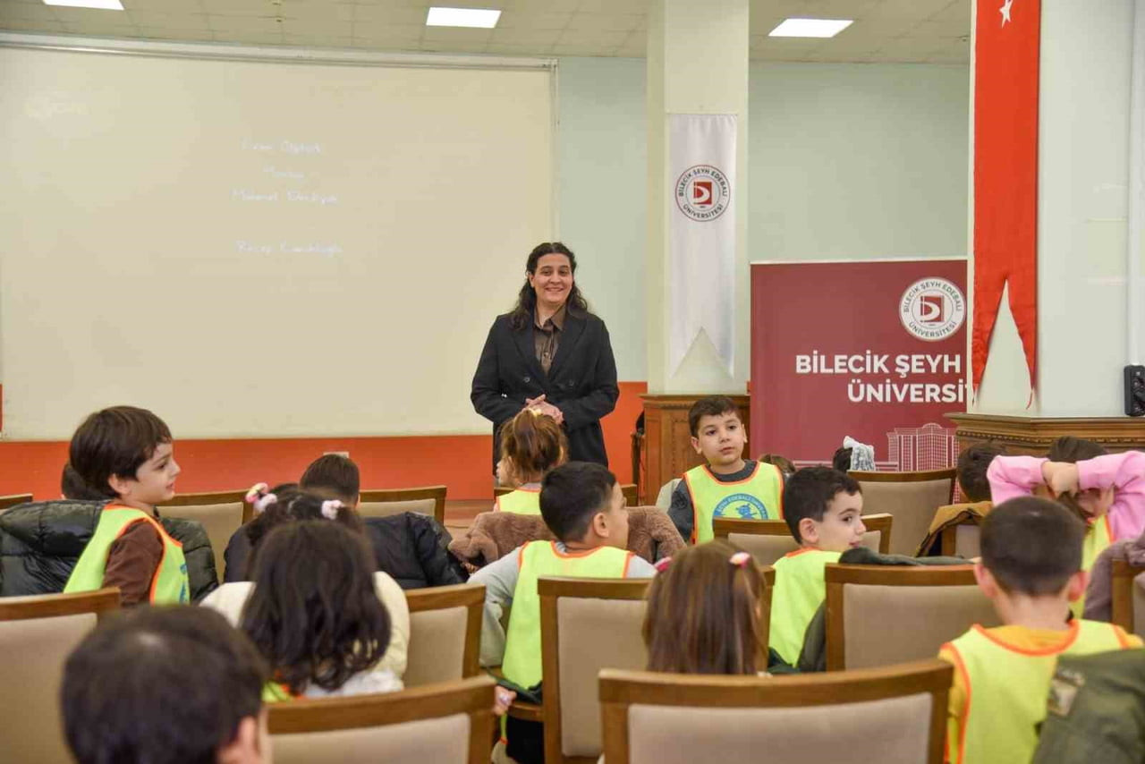 ANAOKULU ÖĞRENCİLERİ İÇİN KİTAP OKUMA VE KISA FİLM ETKİNLİĞİ DÜZENLENDİ