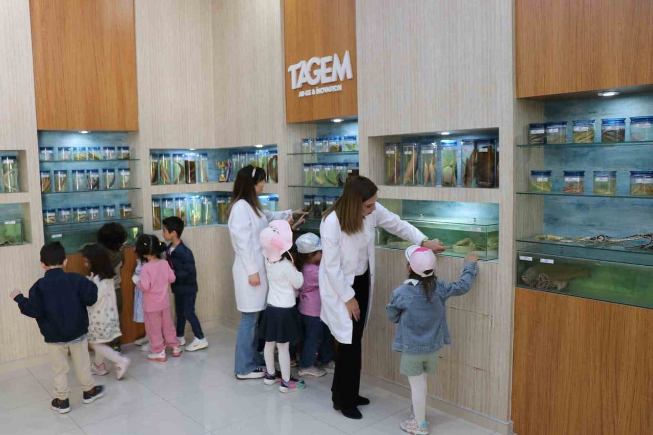 ANAOKULU ÖĞRENCİLERİNDEN SU ÜRÜNLERİ ENSTİTÜSÜNE ZİYARET