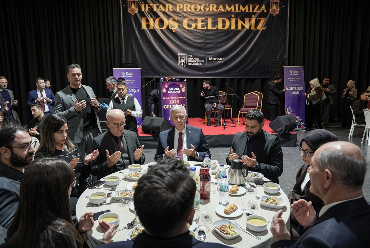 Ankara Büyükşehir Belediye (ABB) Başkanı Mansur Yavaş, ANFA Fuar ve Kongre Merkezi'nde düzenlenen...