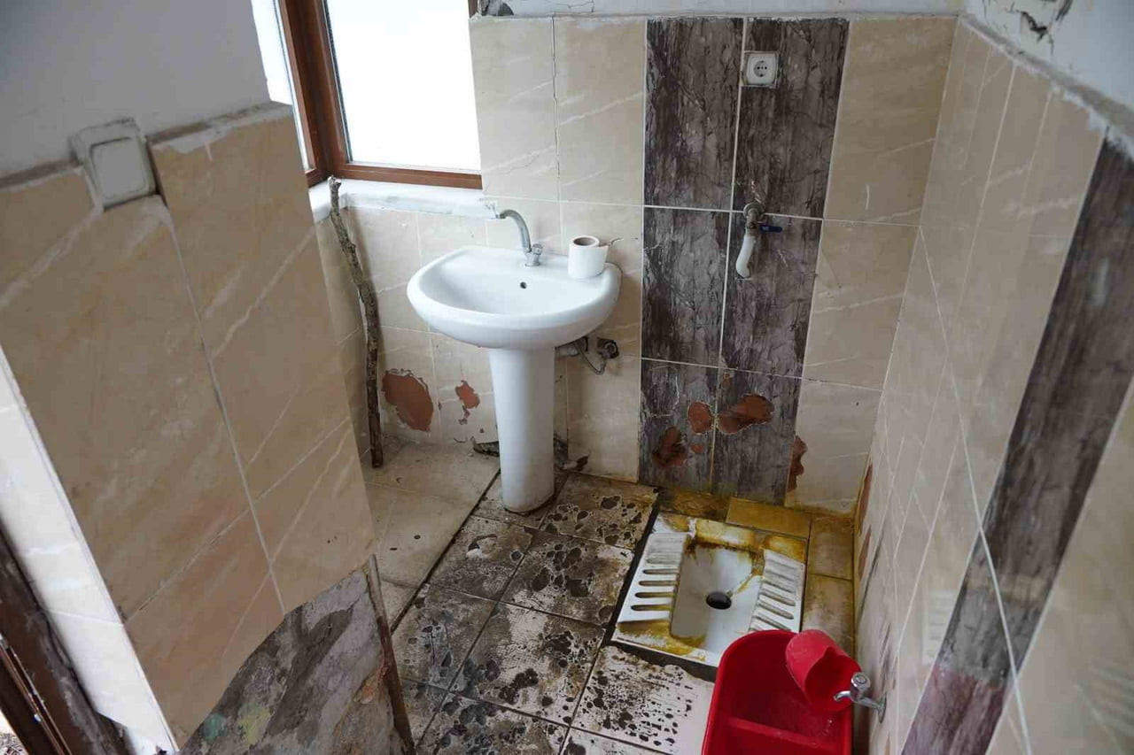 ANKARA BÜYÜKŞEHİR BELEDİYESİ (ABB), BAKIMSIZLIKTAN HARABEYE DÖNÜŞEN KIZILCAHAMAM SOĞUKSU MİLLİ...