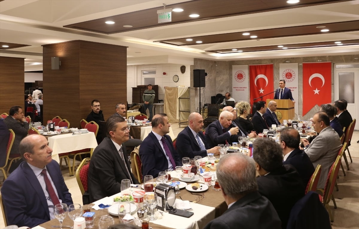 Ankara Cumhuriyet Başsavcılığınca düzenlenen iftar programında hakimler, savcılar ve adliye...