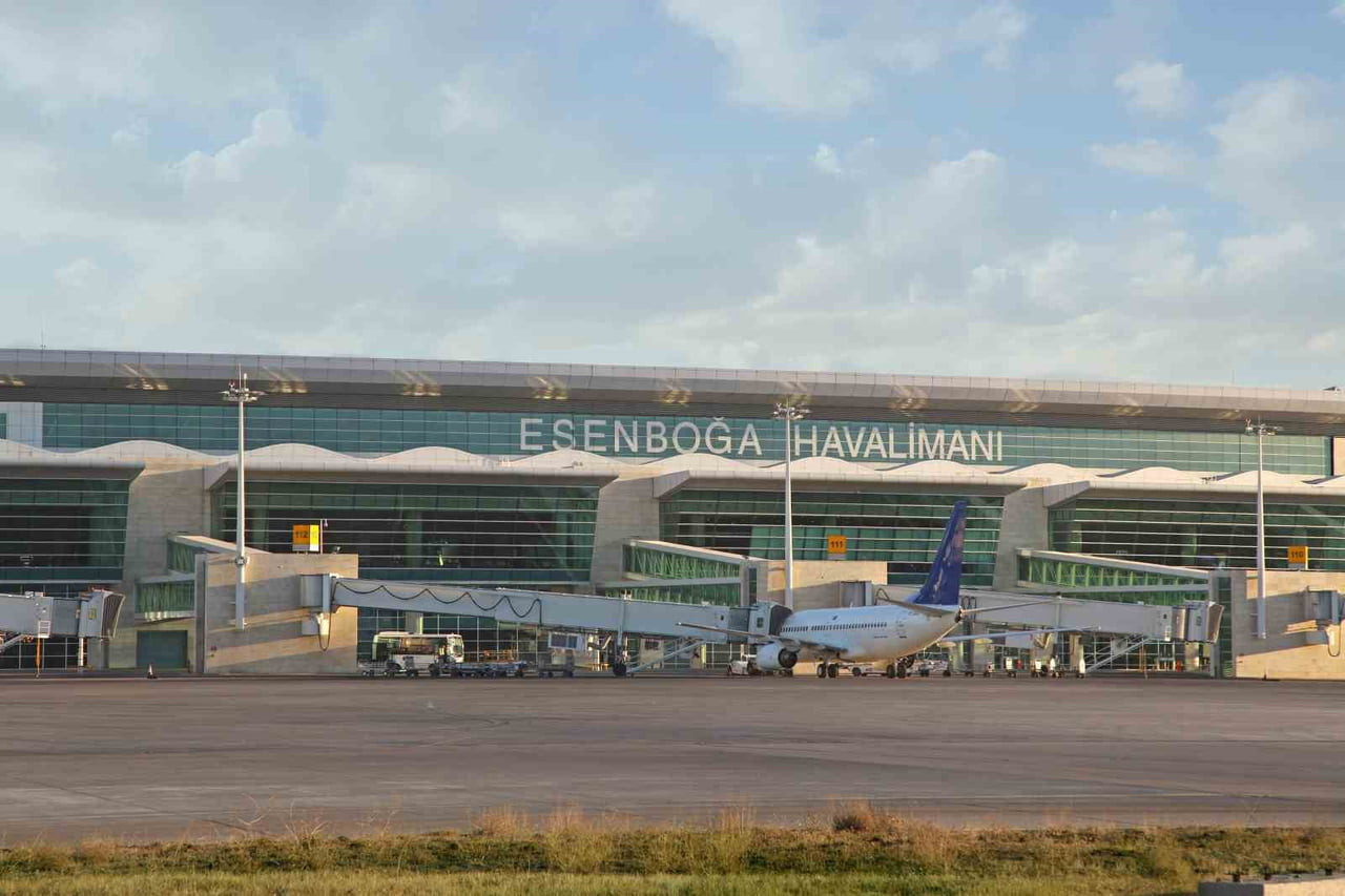 ANKARA ESENBOĞA HAVALİMANI’NDAN ROMANYA’NIN BAŞKENTİ BÜKREŞ’E DÜZENLENEN UÇUŞLAR BAŞLADI. AJET...