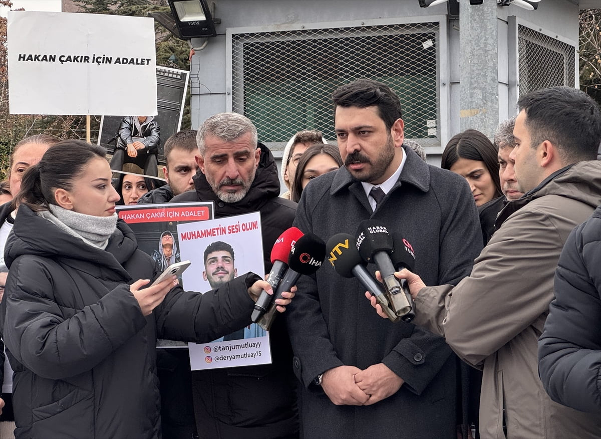 Ankara Keçiören'de 22 yaşındaki Hakan Çakır'ın çıkan kavgada bıçaklanarak öldürülmesine ilişkin...