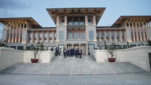 Ankara NATO Liderler Zirvesi'nden aile fotoğrafı