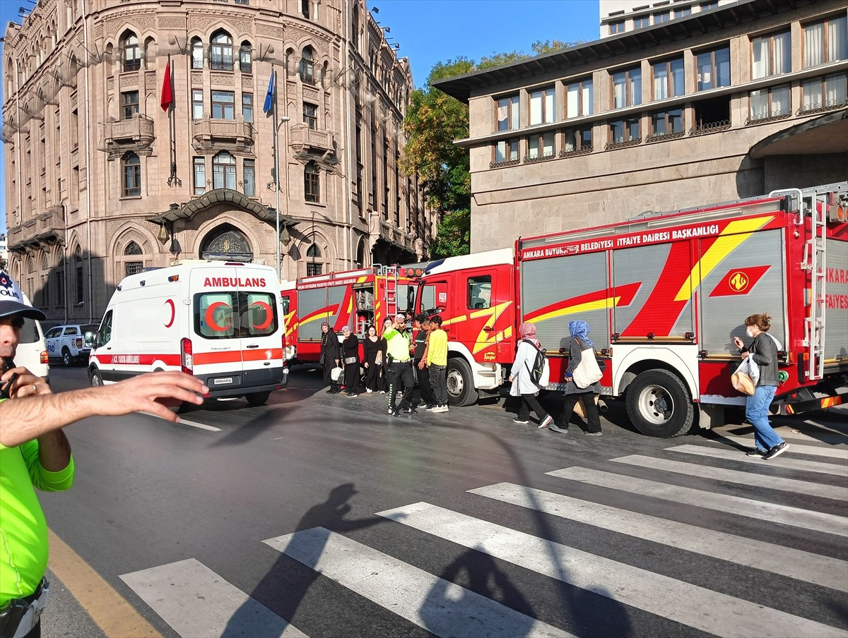 Ankara Sosyal Bilimler Üniversitesi (ASBÜ) yerleşke binasında yangın söndürme sisteminin...