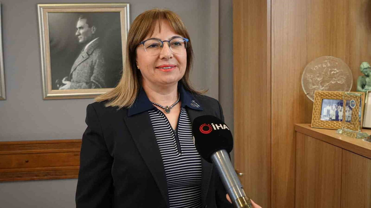 ANKARA ÜNİVERSİTESİ TIP FAKÜLTESİ DEKANI VE ÇOCUK ENDOKRİNOLOJİSİ BİLİM DALI ÖĞRETİM ÜYESİ PROF....