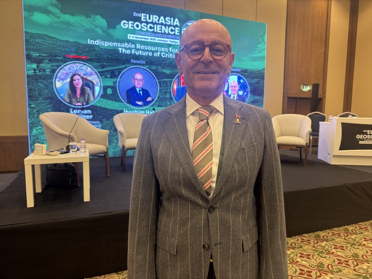 Ankara Üniversitesi ve merkezi ABD'de bulunan Arama Jeofizikçileri Birliği işbirliğiyle organize...