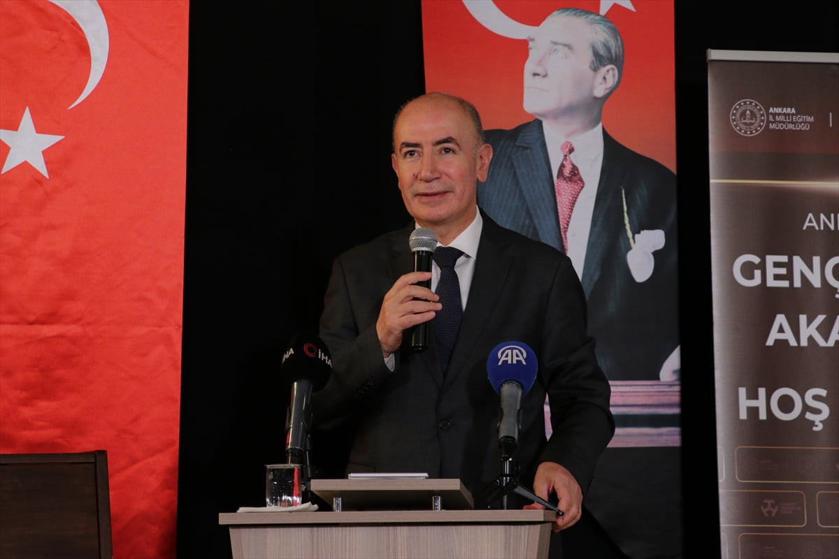 Ankara Valiliği, İl Milli Eğitim Müdürlüğü ve Türkiye Teknoloji Takımı (T3 Vakfı) işbirliğinde...