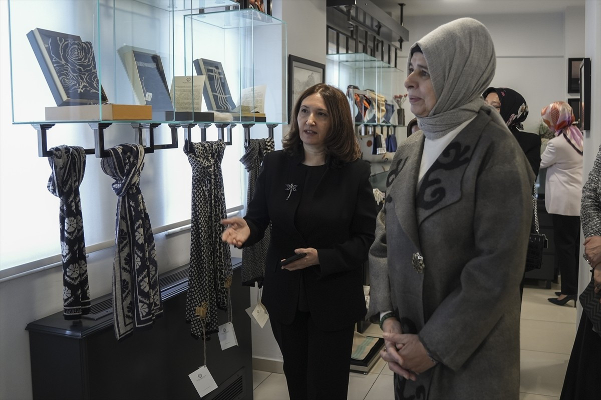 Ankara Valiliği ve Ankara Kalkınma Ajansı işbirliğinde kurulan İz Ankara El Sanatları ve Tasarım...