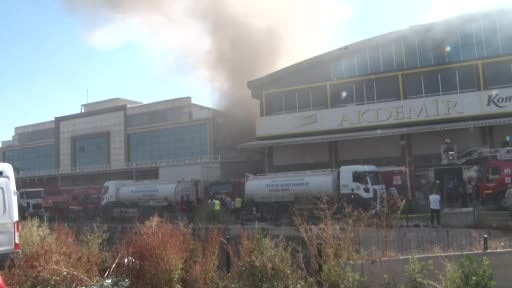 Ankara'da bir fabrikanın çatısında çıkan yangın söndürüldü