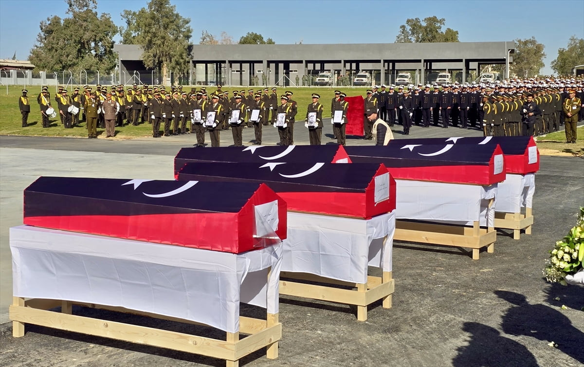 Ankara'da düşen jette hayatını kaybeden Libya askeri heyetinin naaşlarının Libya'ya ulaşmasının...