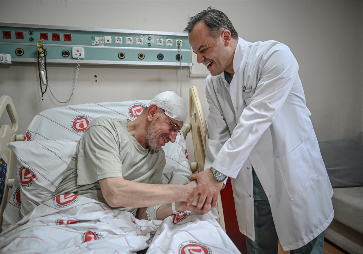 Ankara'da EGO otobüs hatlarında 25 yıl şoför olarak çalıştıktan sonra emekli olan, evli ve üç...