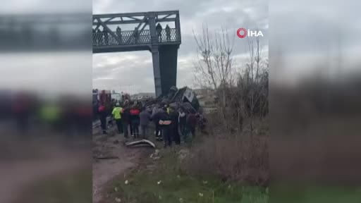 Ankara'da Saray mevkiinde Kızılcahamam halk otobüsü kaza yaptı: 4 ölü, 13 yaralı