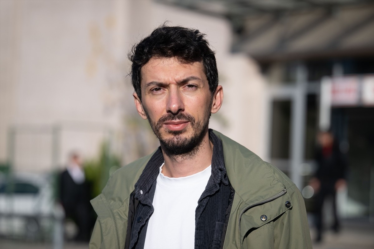 Ankara'nın Çankaya ilçesinde 26 katlı apartmanda çıkan yangında eşi ve 3,5 aylık bebeğini kaybeden...