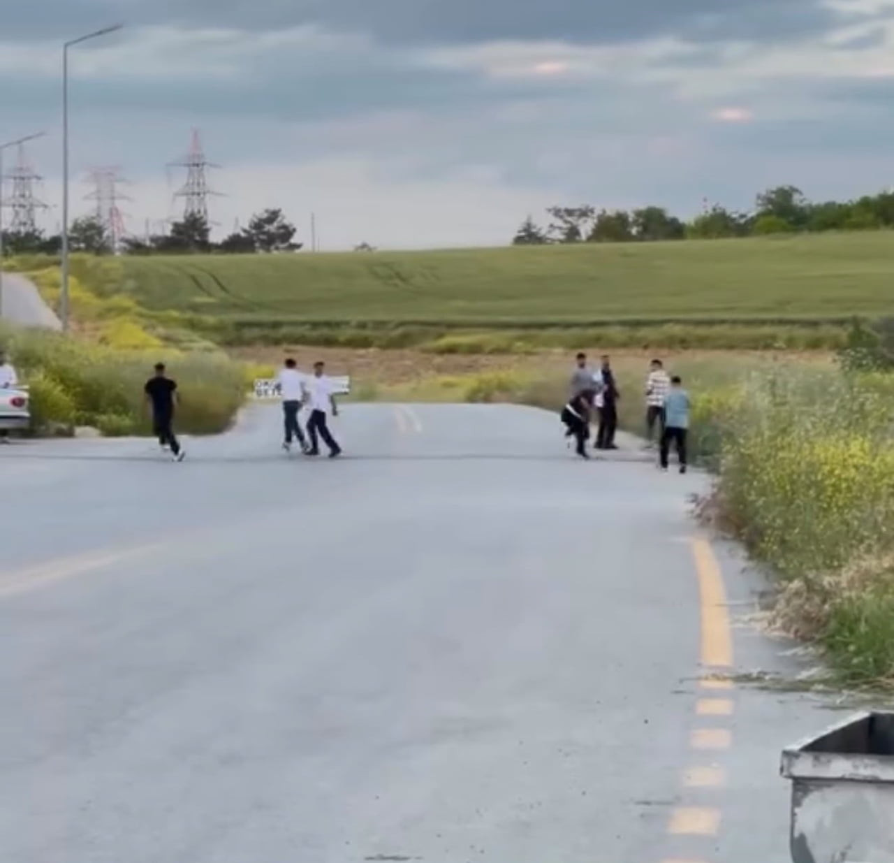 ANKARA'NIN POLATLI İLÇESİNDE İKİ KİŞİ ARASINDA ÇIKAN TARTIŞMA SİLAHLI SALDIRIYA DÖNÜŞTÜ. OLAYDA...