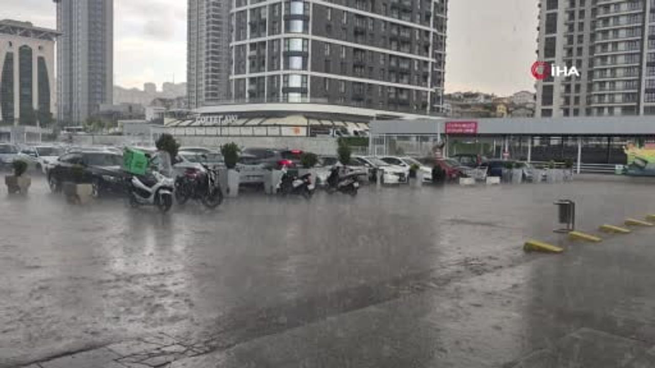 Ankara'da Aniden Bastıran Sağanak Yağış