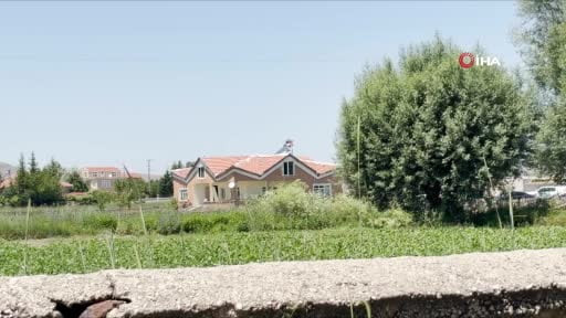 Ankara’da etkisiz hale getirilen DEAŞ mensubu karı kocanın evindeki incelemeler devam ediyor
