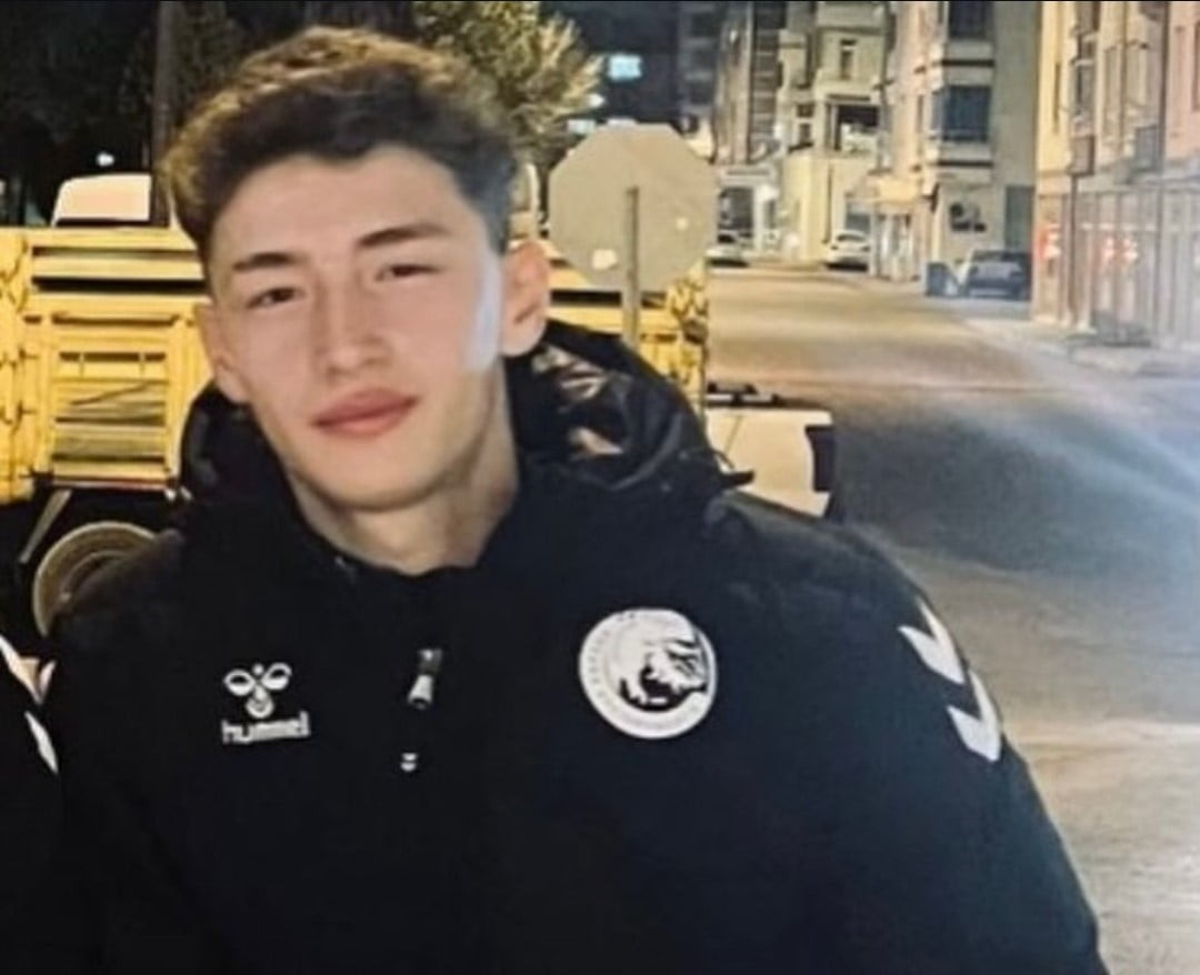 ANKARA’DA, SEYİR HALİNDEKİ MOTOSİKLETİYLE OTOMOBİLE ÇARPMASI SONUCU AĞIR YARALAN KEÇİÖRENGÜCÜ’NÜN...