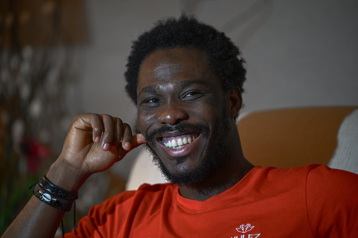 Antalya Belek'te sezonun ikinci yarısına hazırlanan Mısırlı.com.tr Fatih Karagümrük formasını...