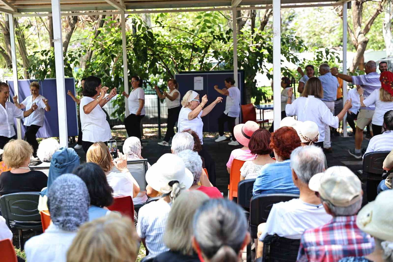 ANTALYA BÜYÜKŞEHİR BELEDİYESİ AKTİF YAŞLI MERKEZİ YAZ DÖNEMİ ÖNCESİ VEDA PROGRAMI DÜZENLENDİ....