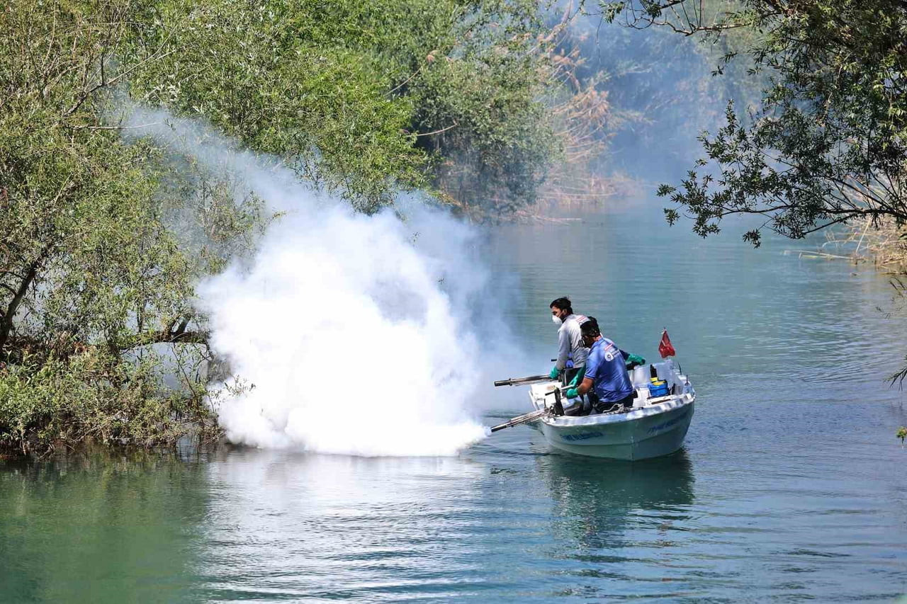 ANTALYA BÜYÜKŞEHİR BELEDİYESİ, HALK SAĞLIĞINI KORUMAK AMACIYLA KENT GENELİNDE VEKTÖRLE MÜCADELE...