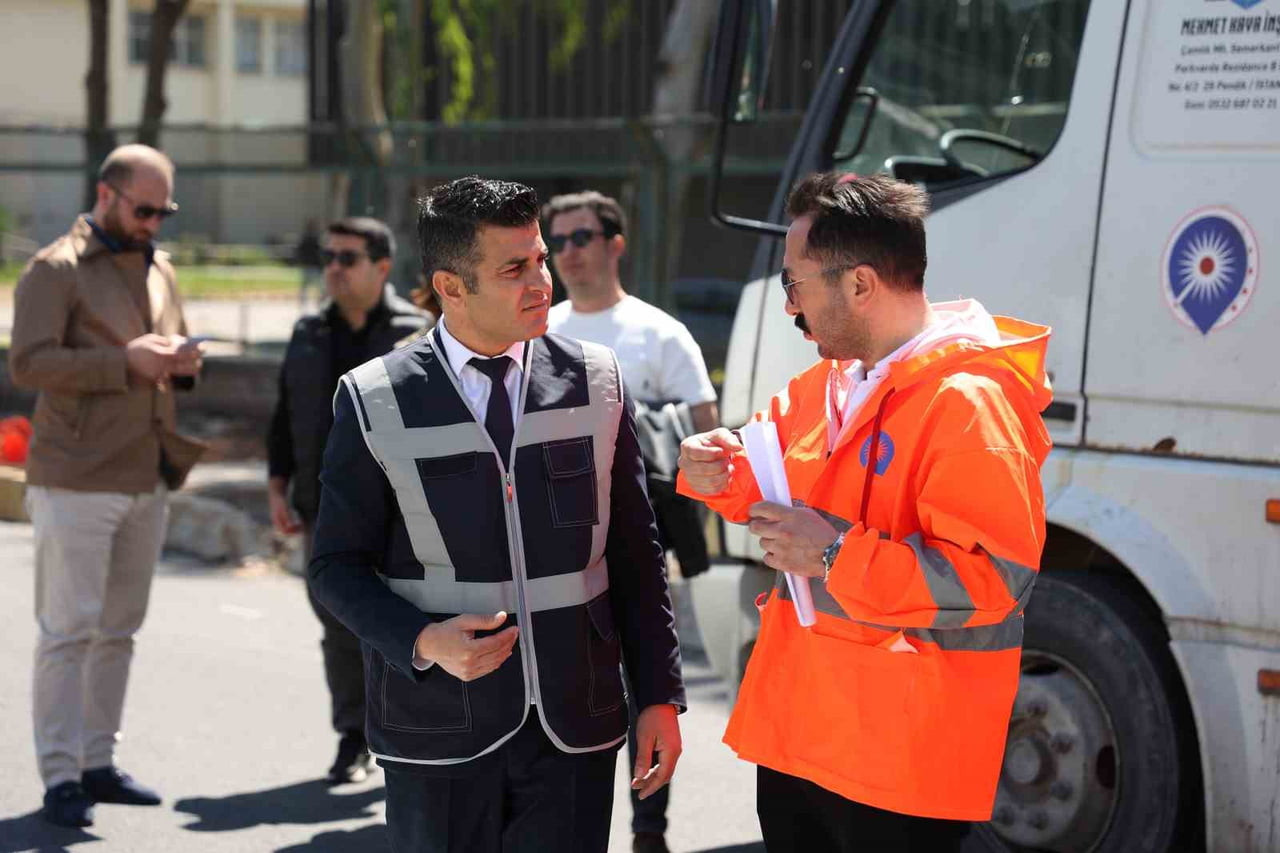 ANTALYA BÜYÜKŞEHİR BELEDİYESİ, ŞEHİR TRAFİĞİNİ RAHATLATMAK AMACIYLA YAPTIĞI ÇALIŞMALARI...