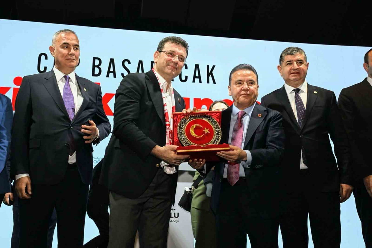 ANTALYA CUMHURİYET BAŞSAVCILIĞINCA YÜRÜTÜLEN 2025/60355 SAYILI SORUŞTURMADA İFADE VEREN ANTALYA...